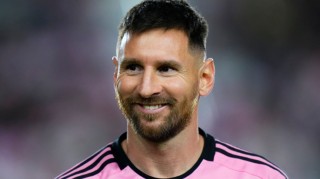 必赢-拜仁球员：梅西和C罗选梅西！梅西全面、且能一己之力！