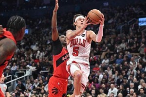 必赢体育-爆砍59分！NBA扣篮王麦克朗加冕G联赛历史得分王，球迷跪求转正